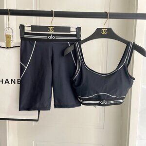 ALO high-stretch fitness crop top and yoga shorts/skirt set, slimming and butt-l